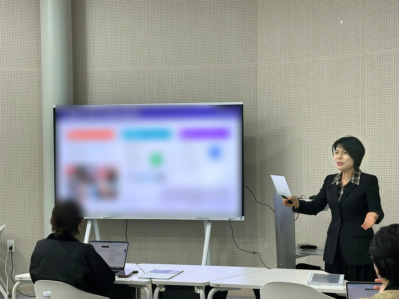 고객이 업체를 찾는 장소가 바뀌었습니다